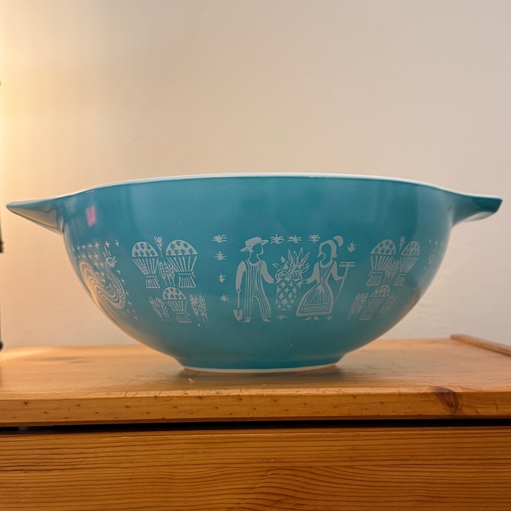 Midcentury modern era PYREX Mixing Bowl with Folk Motif #444